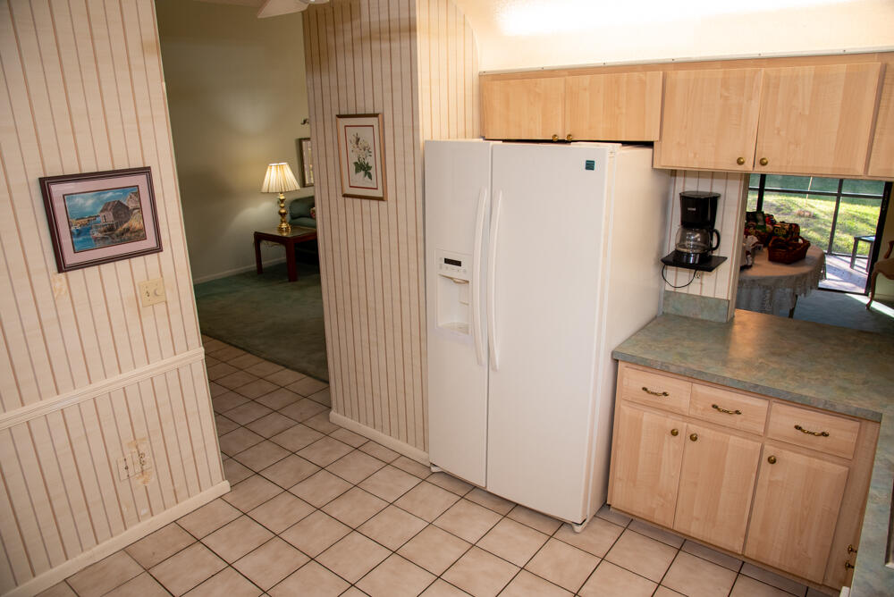 20795 Vía Madeira Boca Raton, FL 33433 - Photo 8 of 25 Kitchen