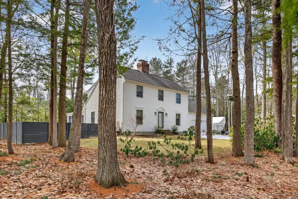 $933,000 | 2 Beech Drive, Brunswick, ME 04011