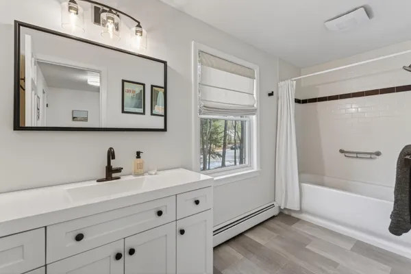 $933,000 | 2 Beech Drive, Brunswick, ME 04011