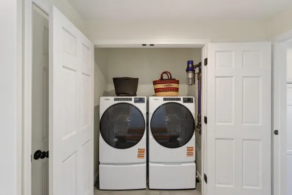 $933,000 | 2 Beech Drive, Brunswick, ME 04011