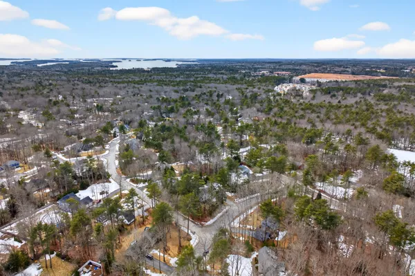 $933,000 | 2 Beech Drive, Brunswick, ME 04011