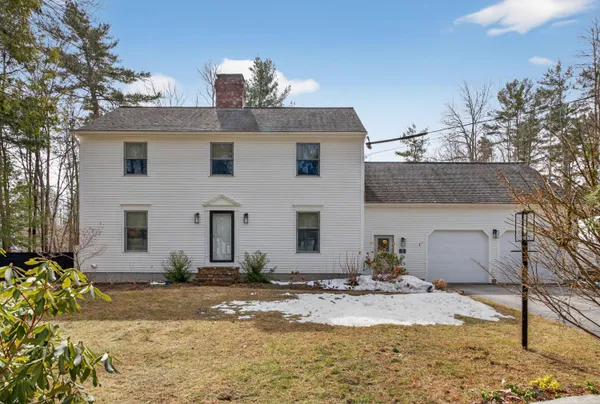 $933,000 | 2 Beech Drive, Brunswick, ME 04011