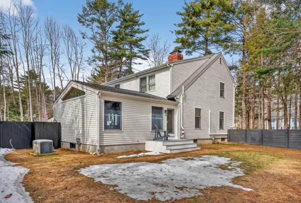 $933,000 | 2 Beech Drive, Brunswick, ME 04011