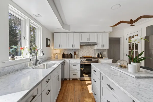$933,000 | 2 Beech Drive, Brunswick, ME 04011