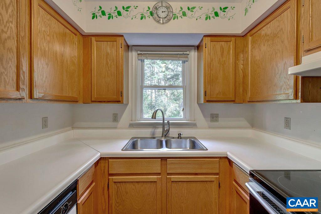 140 Tulip Road Ruckersville, VA 22968 - Photo 12 of 42 a kitchen with a sink and a window