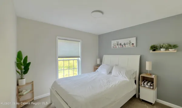 $995,000 | 70 Travis Place, Athens, NY 12015