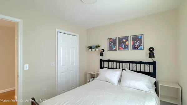 $995,000 | 70 Travis Place, Athens, NY 12015