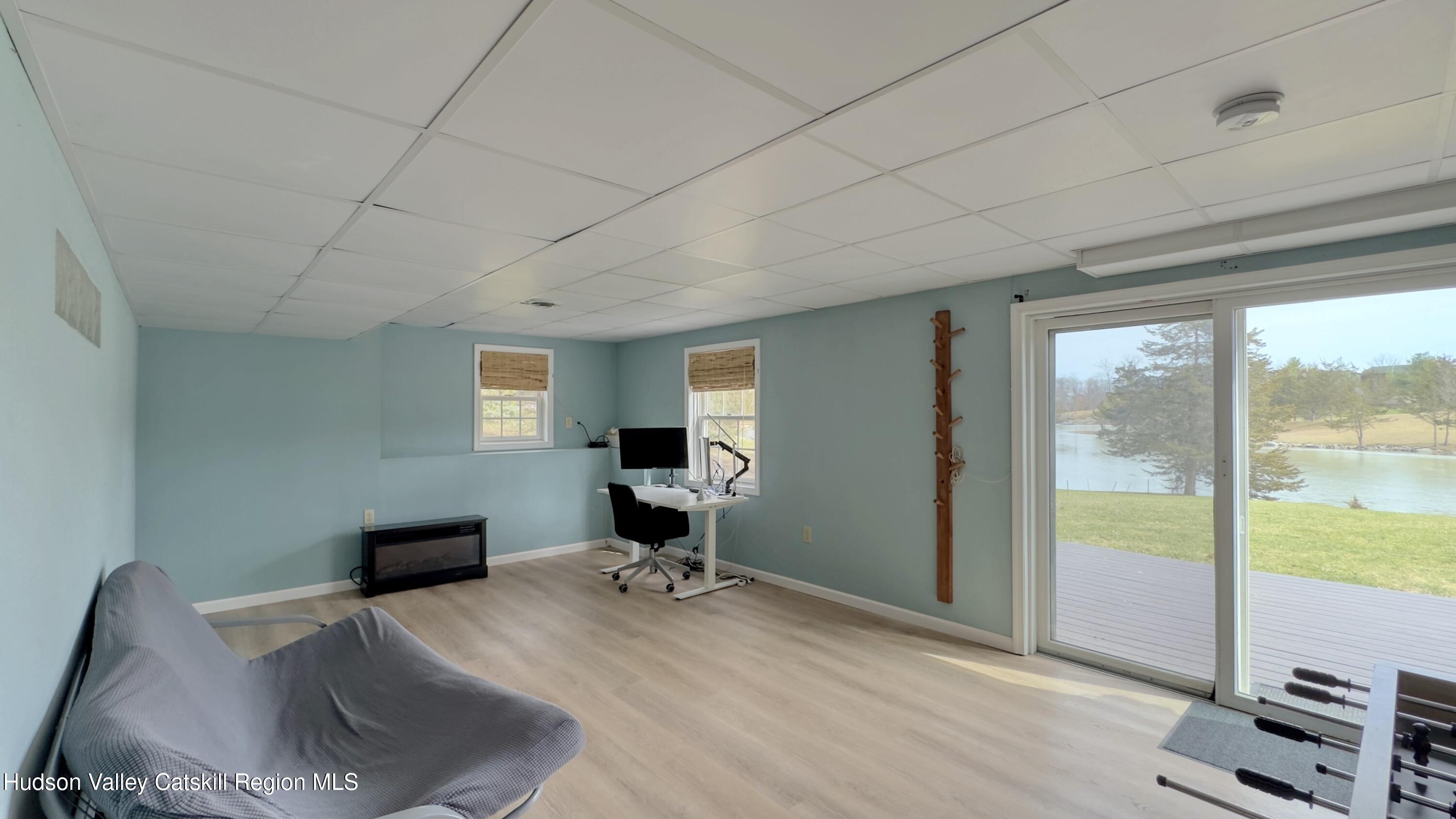 70 Travis Place Athens, NY 12015 - Photo 36 of 57 a workspace with furniture and a window