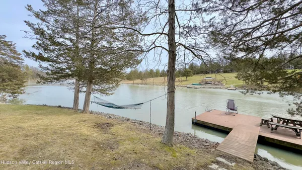 $995,000 | 70 Travis Place, Athens, NY 12015