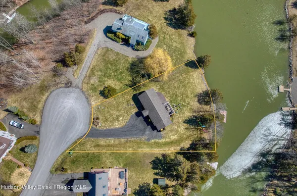 $995,000 | 70 Travis Place, Athens, NY 12015