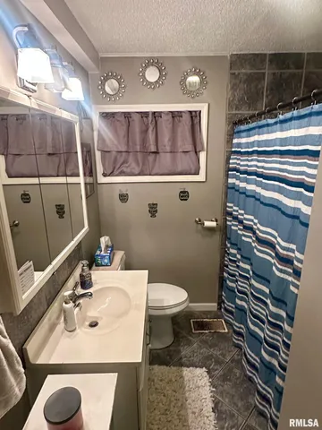 $109,000 | 1615 Elmwood Street, Jacksonville, IL 62650