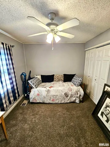 $104,000 | 1615 Elmwood Street, Jacksonville, IL 62650