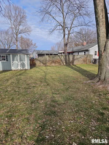 $104,000 | 1615 Elmwood Street, Jacksonville, IL 62650