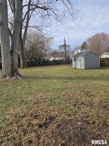 $104,000 | 1615 Elmwood Street, Jacksonville, IL 62650