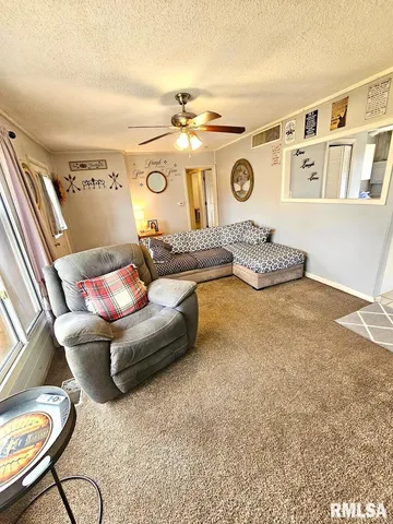 $104,000 | 1615 Elmwood Street, Jacksonville, IL 62650