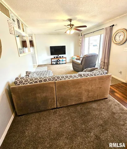 $104,000 | 1615 Elmwood Street, Jacksonville, IL 62650