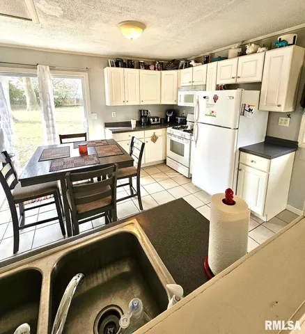 $104,000 | 1615 Elmwood Street, Jacksonville, IL 62650