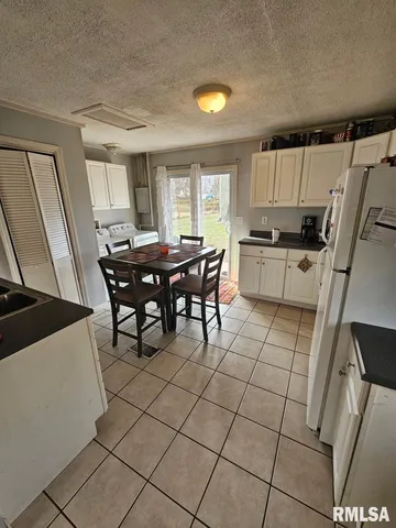 $104,000 | 1615 Elmwood Street, Jacksonville, IL 62650