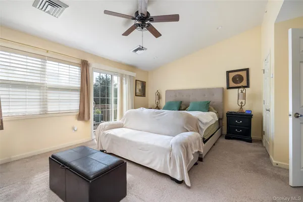 $610,000 | 121 Willow Lane, Valley Stream, NY 11580