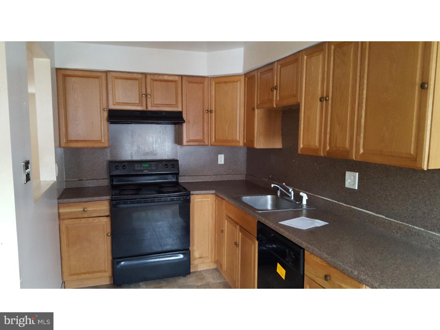 1322 Rainer Road Brookhaven, PA 19015 - Photo 4 of 25