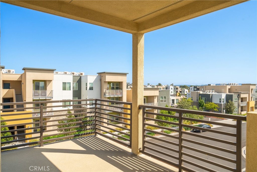 187 Yugen Irvine, CA 92618 - Photo 26 of 31 a view of a balcony with city view