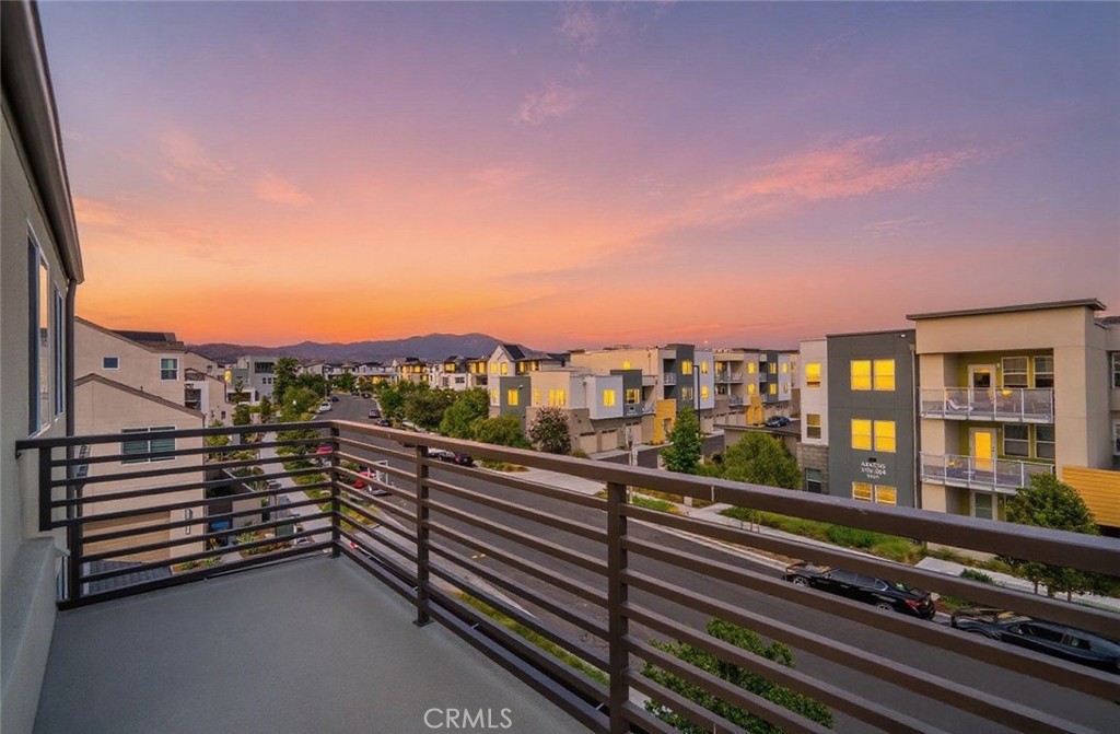 187 Yugen Irvine, CA 92618 - Photo 29 of 31 a view of a balcony with city view