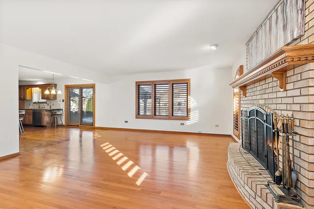 $639,900 | 16221 Kingsport Road, Orland Park, IL 60467