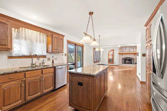 $639,900 | 16221 Kingsport Road, Orland Park, IL 60467