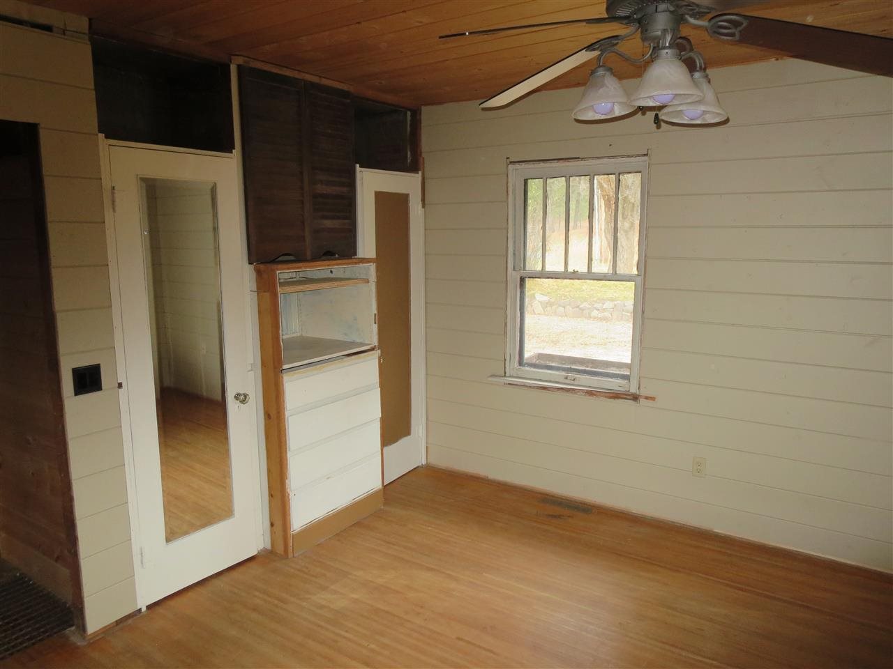 14212 East Blanchard Road Elk, WA 99009 - Photo 6 of 20 Gallery Image 6