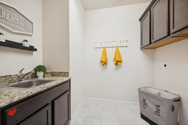 $516,995 | 13205 Dartmoor Terrace Drive, Houston, TX 77077