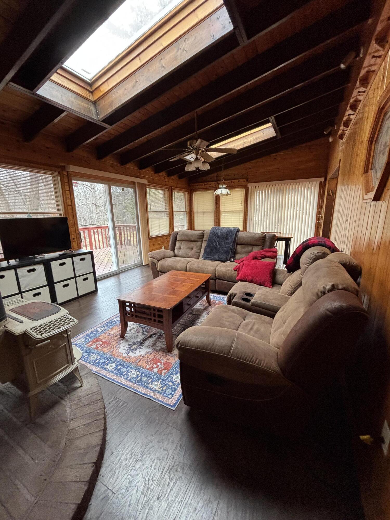 247 Mountain Road Albrightsville, PA 18210 - Photo 2 of 16 L room Second View