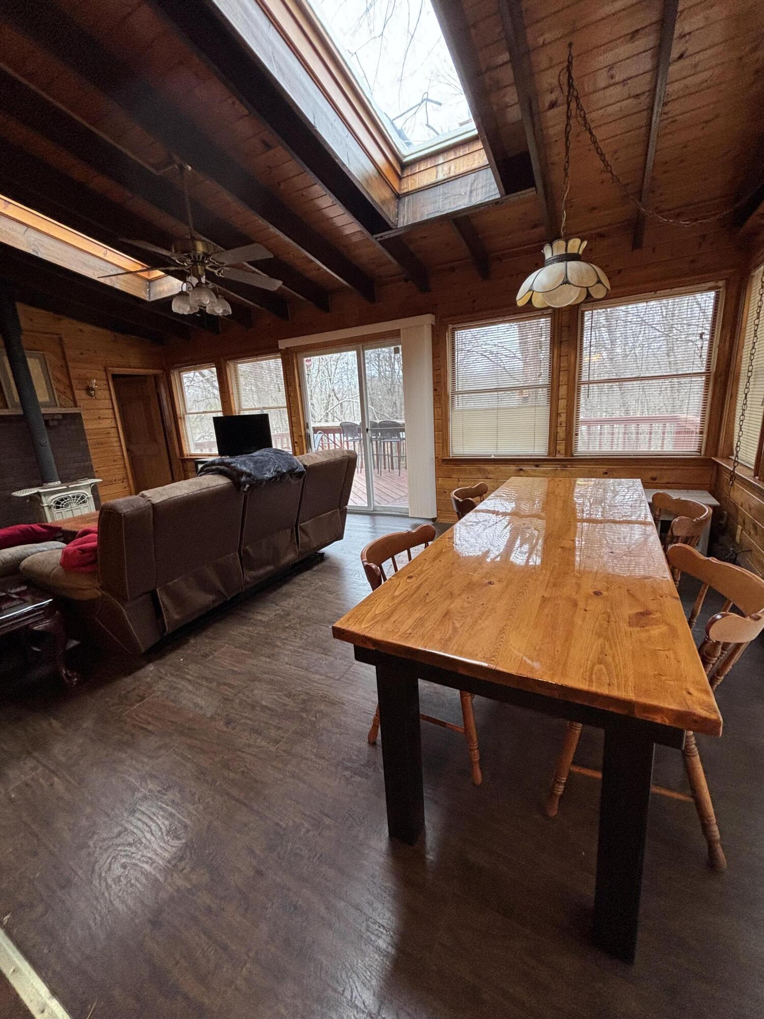 247 Mountain Road Albrightsville, PA 18210 - Photo 3 of 16 L Room