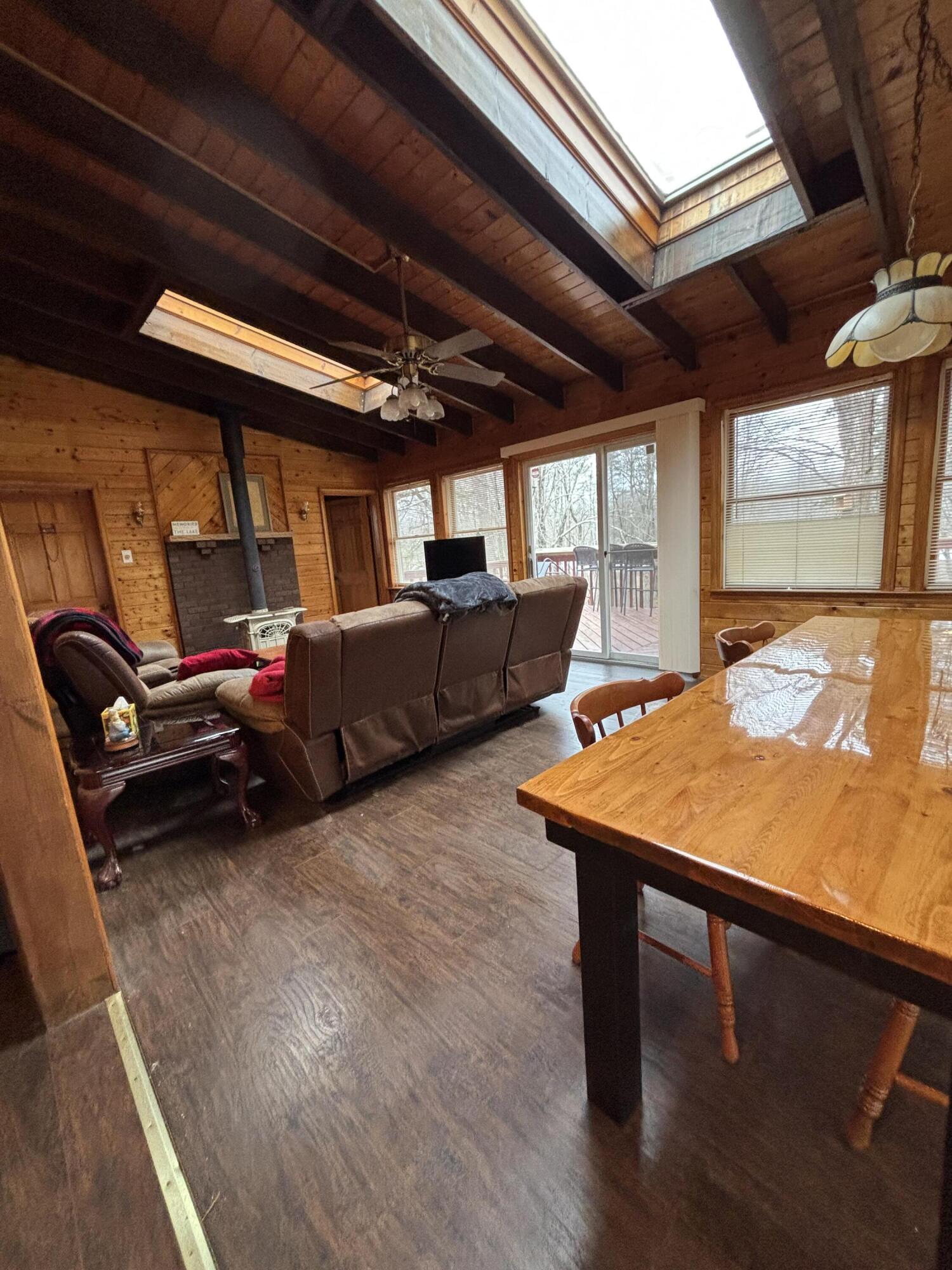 247 Mountain Road Albrightsville, PA 18210 - Photo 4 of 16 L Room