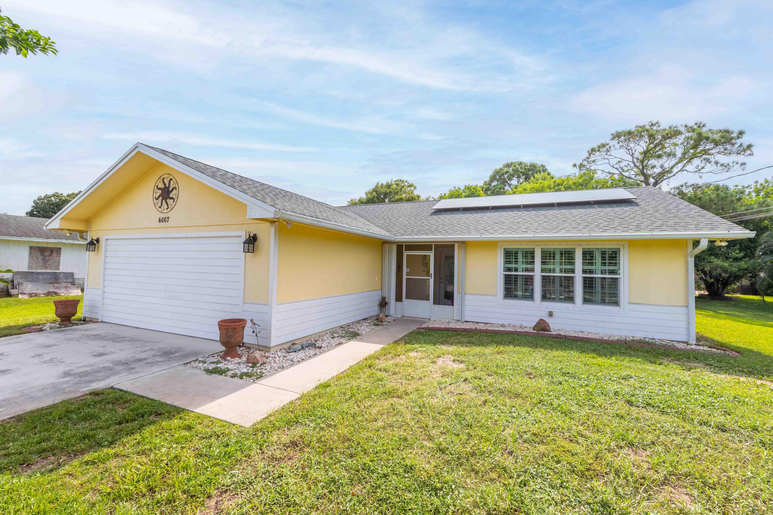 6007 Raintree Trail Fort Pierce, FL 34982 - Photo 2 of 43 Front