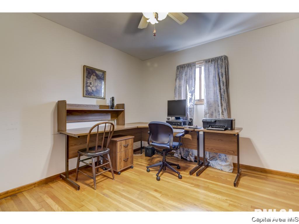 24 Mesa Road Springfield, IL 62702 - Photo 21 of 32