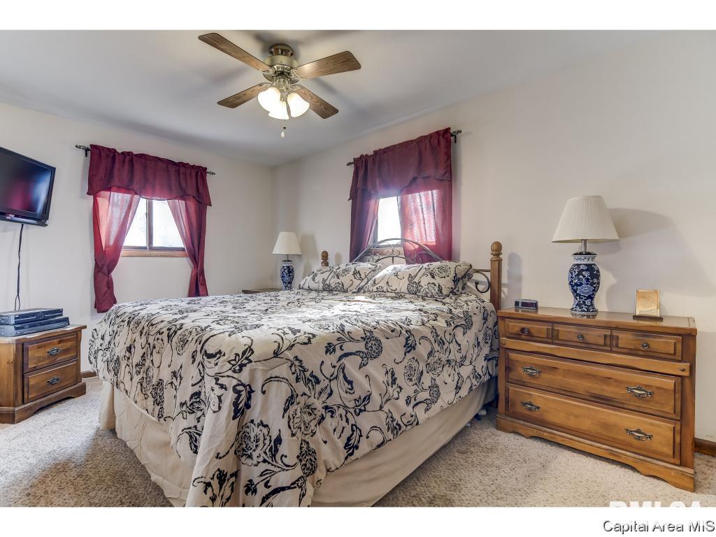 24 Mesa Road Springfield, IL 62702 - Photo 23 of 32