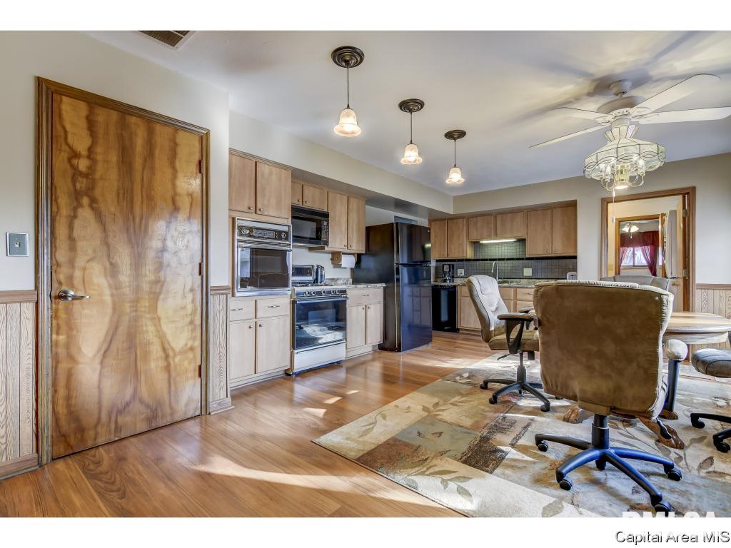 24 Mesa Road Springfield, IL 62702 - Photo 6 of 32
