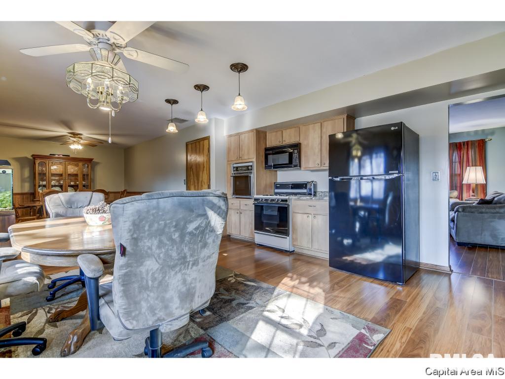 24 Mesa Road Springfield, IL 62702 - Photo 7 of 32