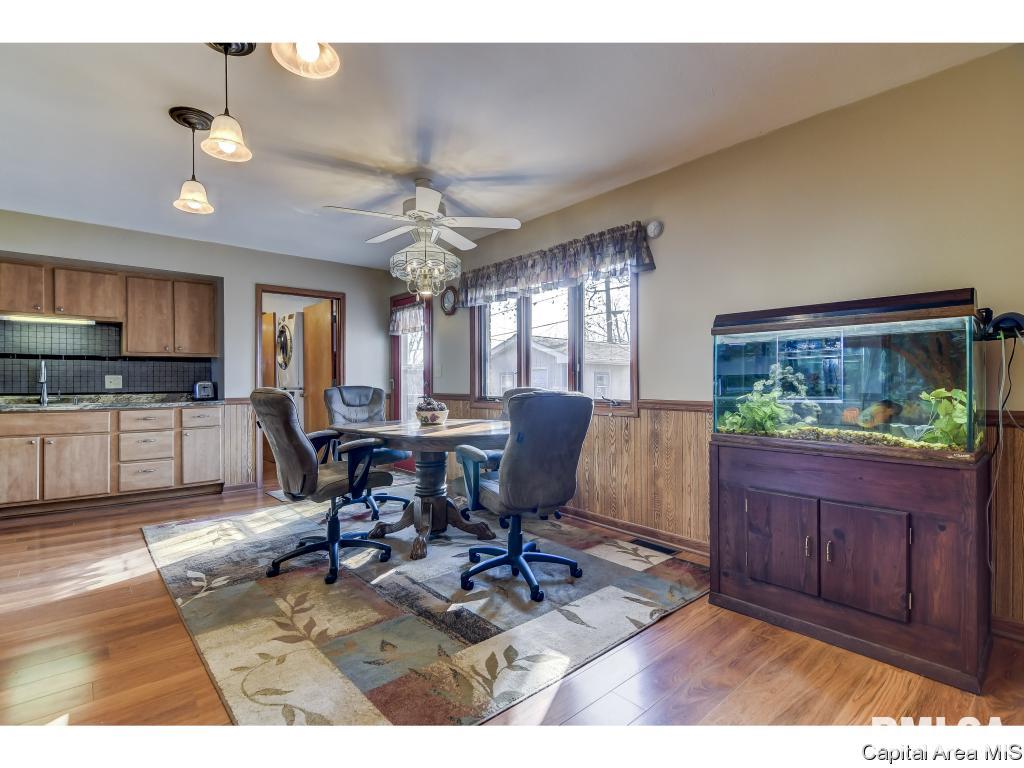 24 Mesa Road Springfield, IL 62702 - Photo 10 of 32