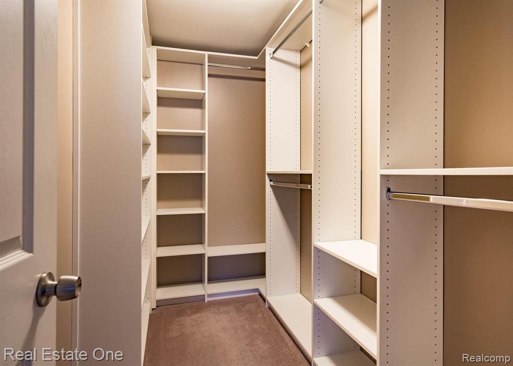 4254 Beach Road Troy, MI 48098 - Photo 28 of 54 Gallery Image 28