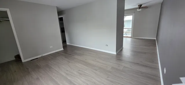 $2,000 | 1114 North Oak Terrace, Round Lake Beach, IL 60073