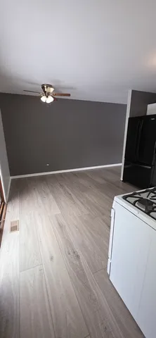 $2,000 | 1114 North Oak Terrace, Round Lake Beach, IL 60073