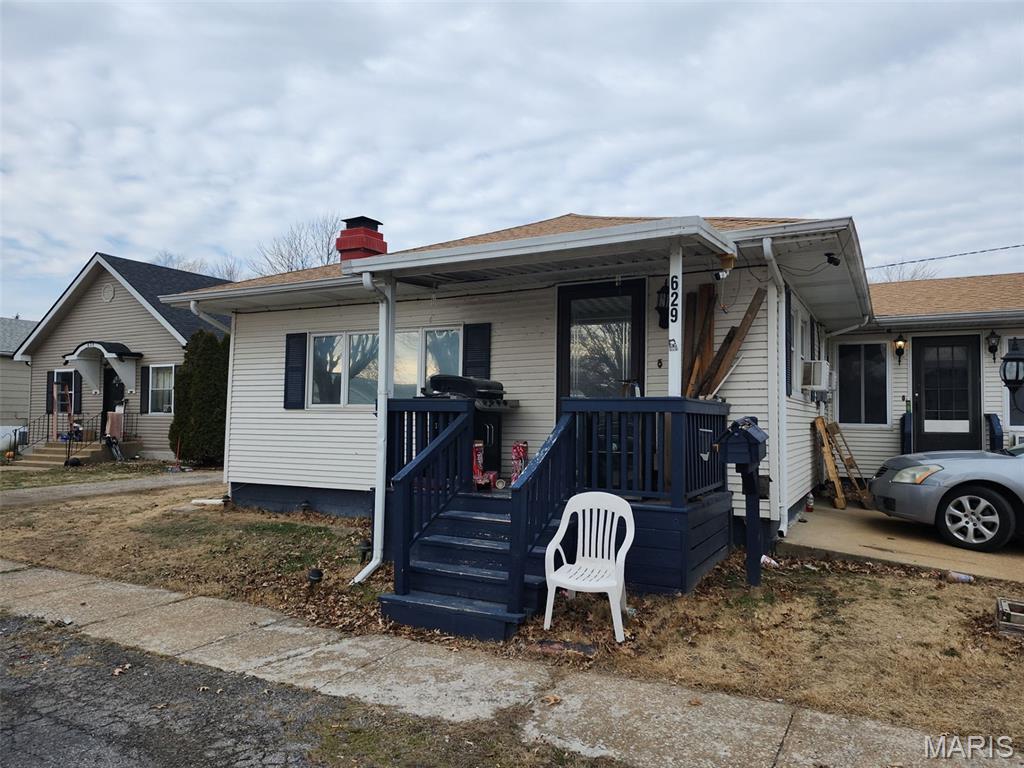 629 North 3rd Street Dupo, IL 62239 - Photo 2 of 3