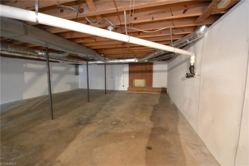 559 Inwood Road Asheboro, NC 27205 - Photo 22 of 30 Gallery Image 22