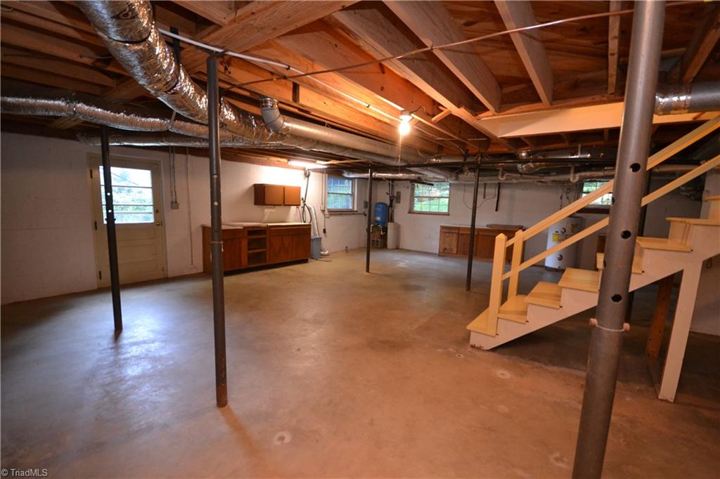 559 Inwood Road Asheboro, NC 27205 - Photo 23 of 30 Gallery Image 23
