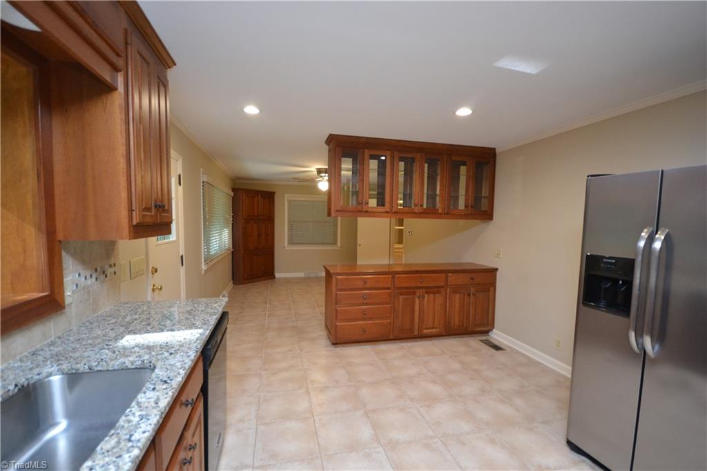 559 Inwood Road Asheboro, NC 27205 - Photo 8 of 30 Gallery Image 8