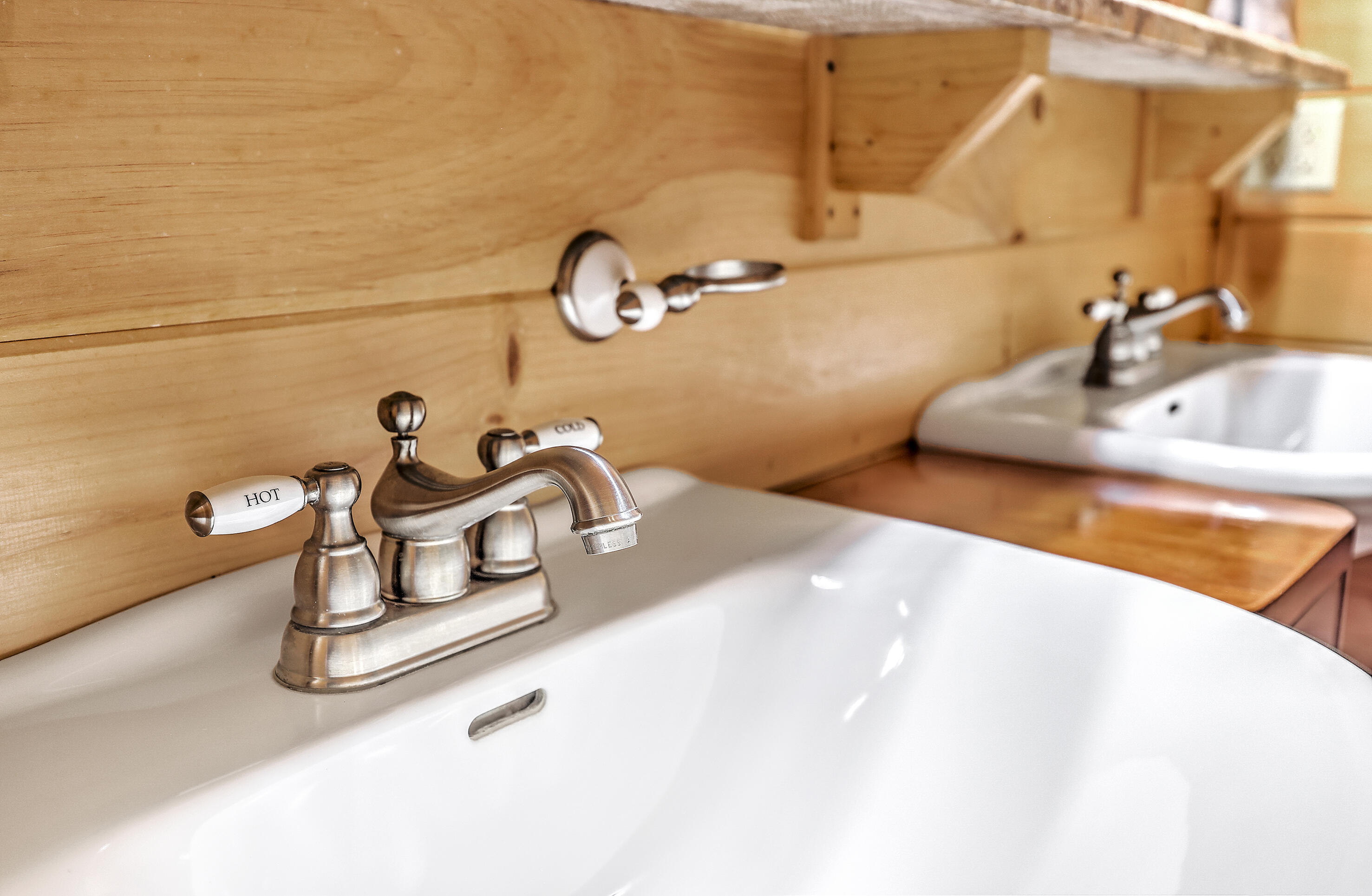 3550 Princess Pond Road Summerton, SC 29148 - Photo 39 of 97 Primary Bathroom