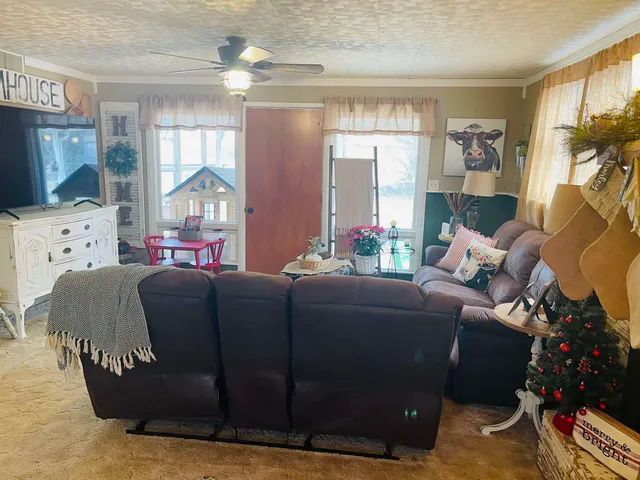 $169,900 | 514 Locust Street, Marion, KS 66861