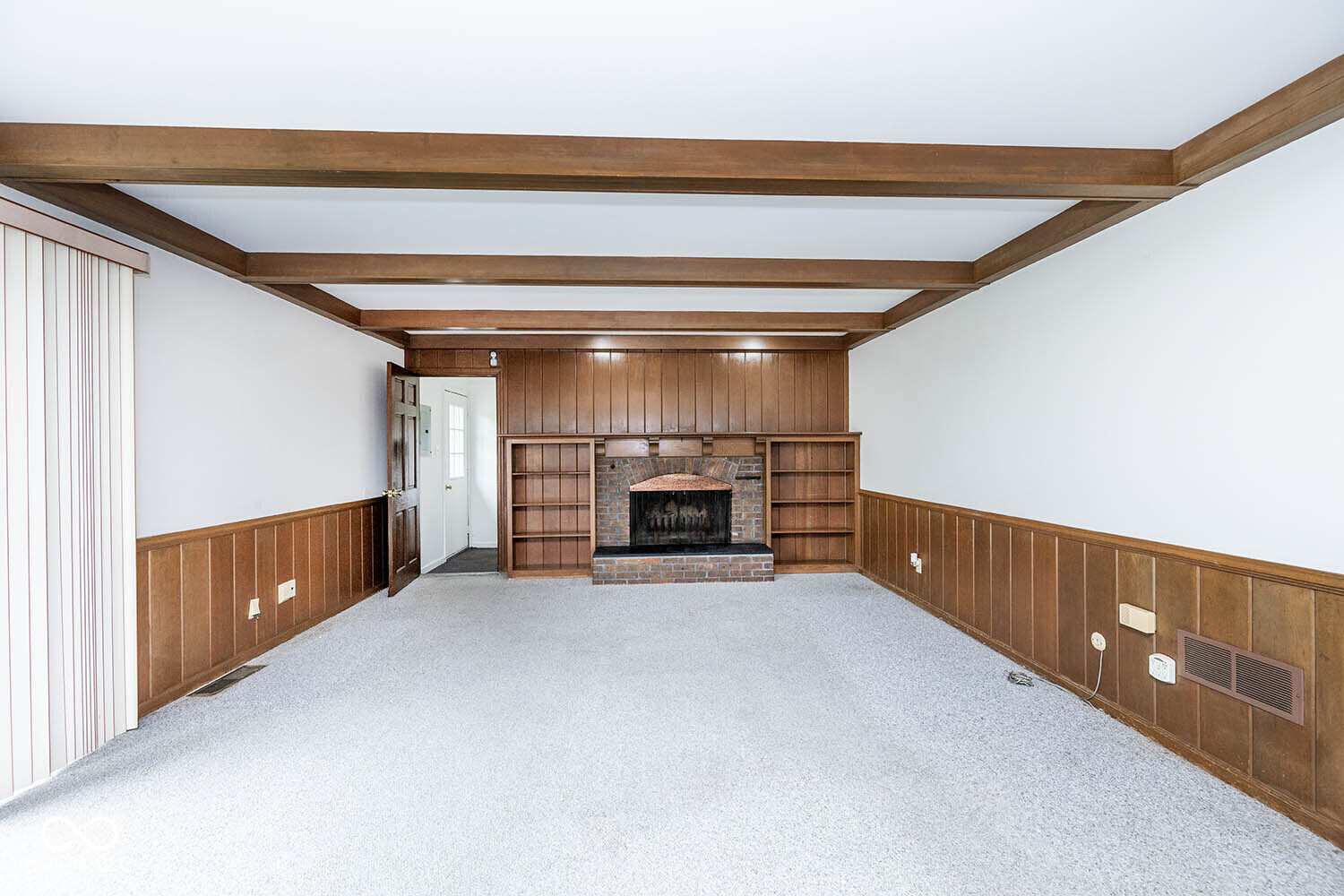 8959 Rexford Road Indianapolis, IN 46260 - Photo 23 of 51 Gallery Image 23