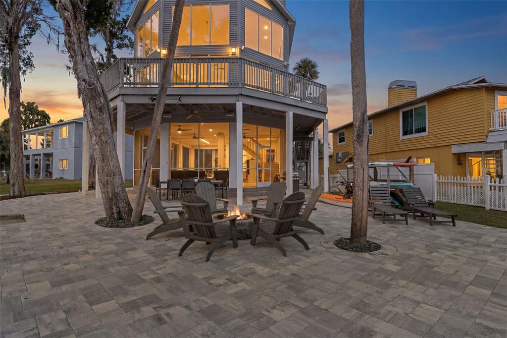 5272 Tropical Point Weeki Wachee, FL 34607 - Photo 2 of 63